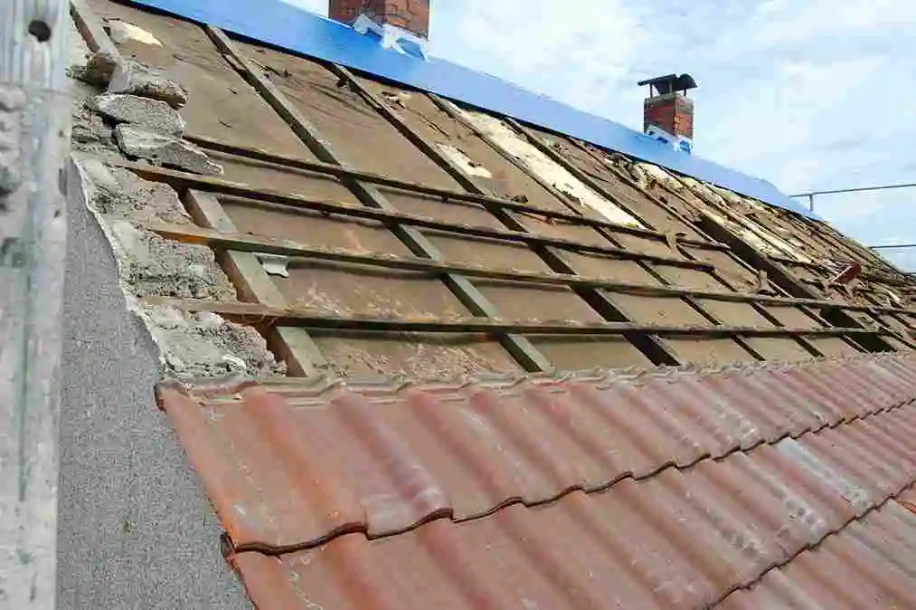 emergency roofings service by spider roofer